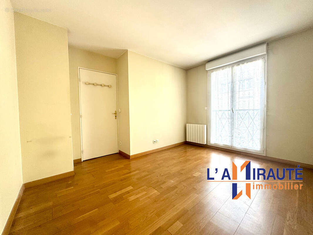 Appartement à HOUILLES