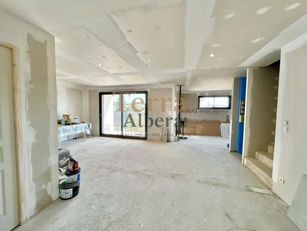 Saint-jean-lasseille - maison neuve 124m2 - garage - en cours de finition - photo 7