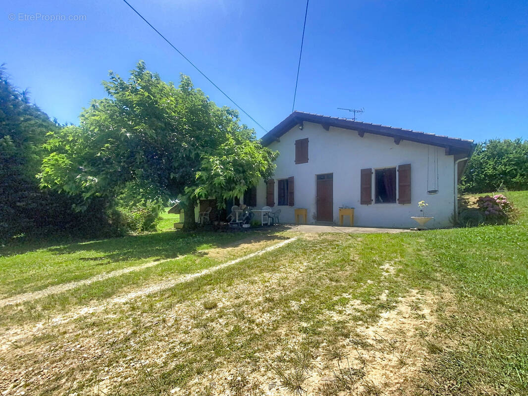 Maison à LOURQUEN