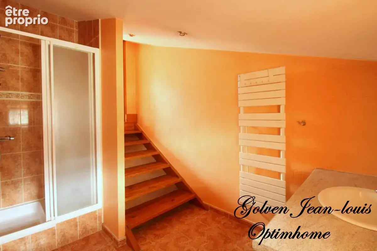 Appartement plein de charme et lumineux à SAINT AFFRIQUE (12) - photo 8