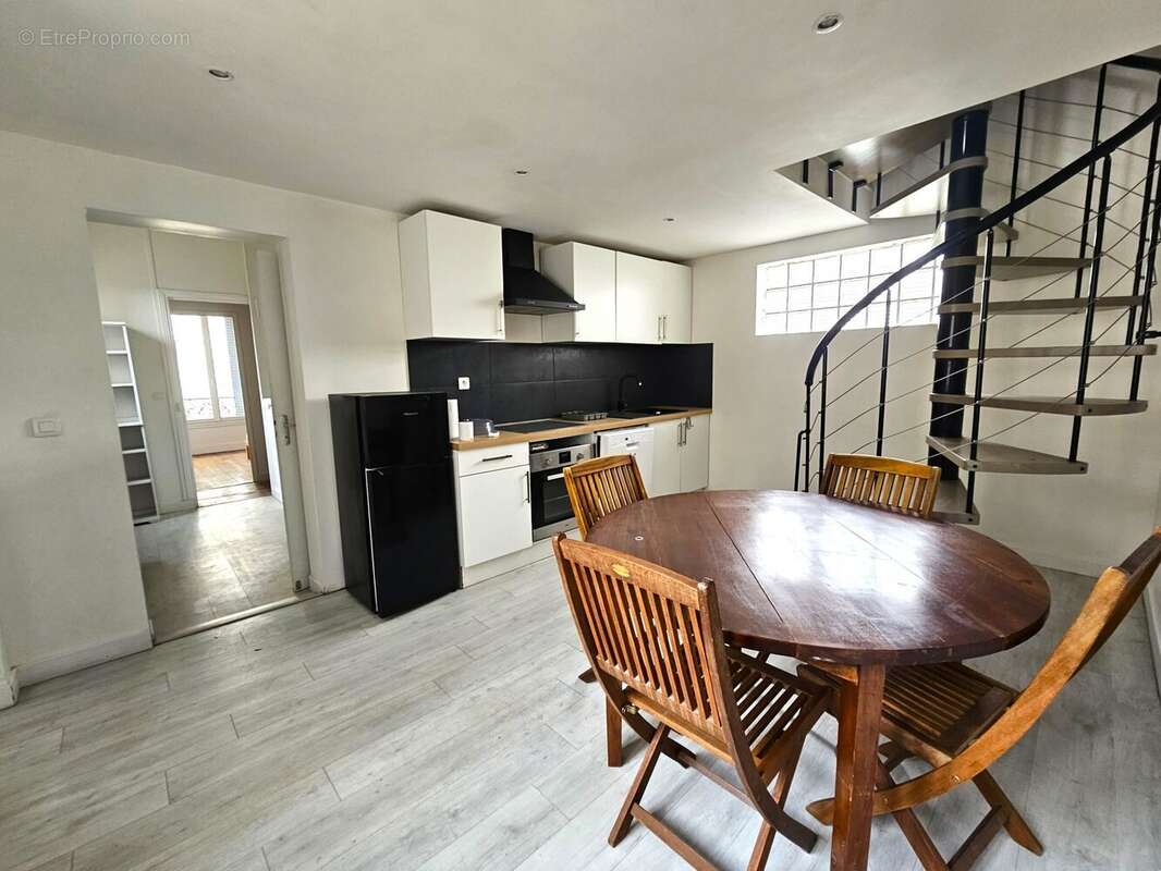 cuisine - salle à manger - Appartement à ASNIERES-SUR-SEINE