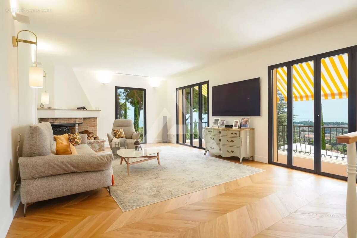 Maison à ROQUEBRUNE-CAP-MARTIN