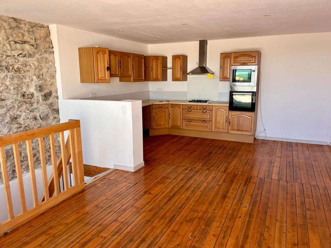 Maison de village traversante avec terrasse et atelier - photo 5