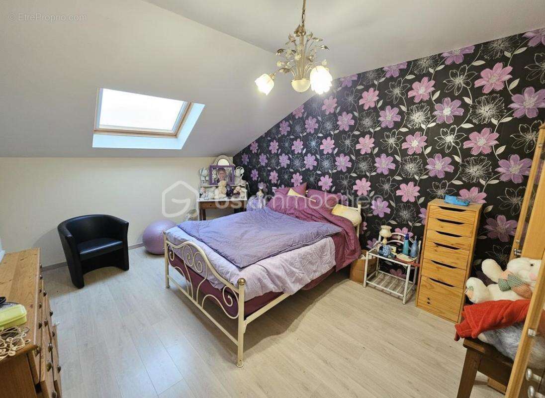 Maison à SAINT-JEAN-SAINT-MAURICE-SUR-LOIRE