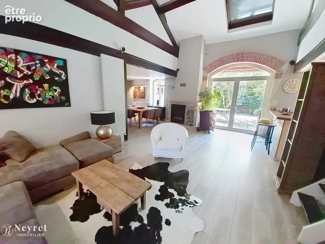 Rare, dans maison vigneronne de caractère , appartement de de 11 pièces de 210 m2 avec jardin et piscine - photo 11