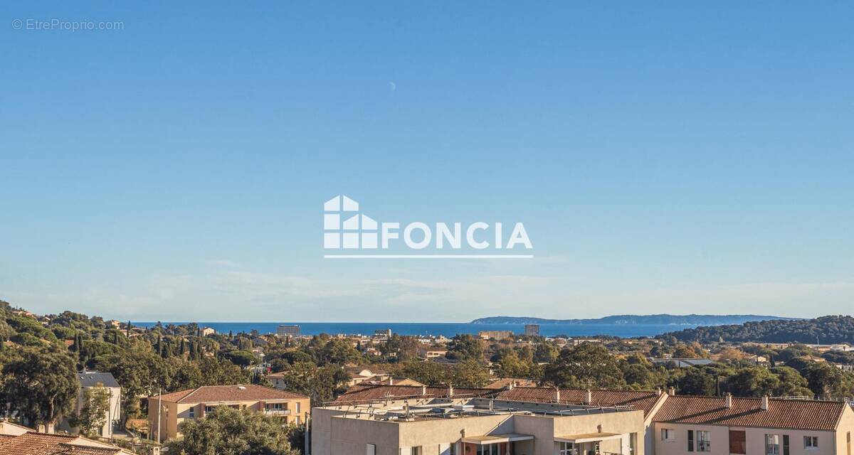 Appartement à BORMES-LES-MIMOSAS