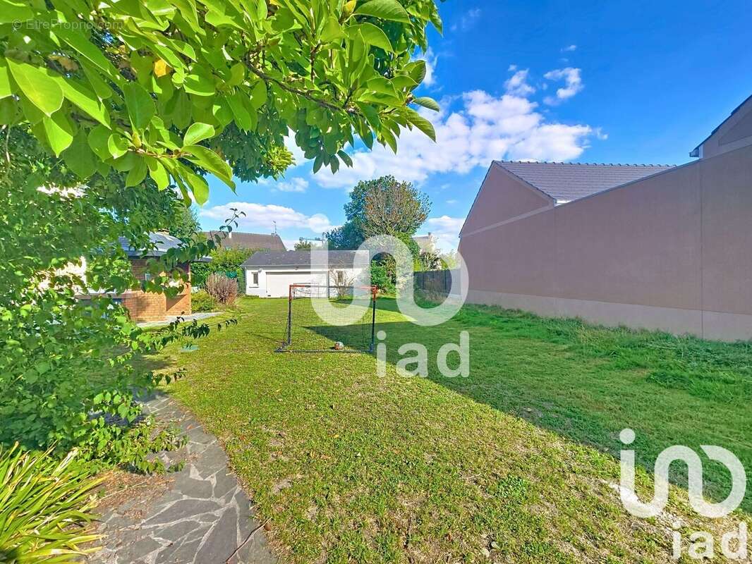 Photo 2 - Terrain à OZOIR-LA-FERRIERE