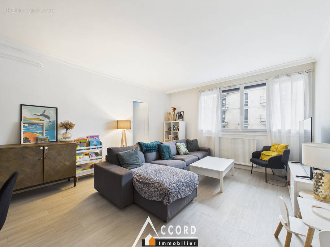 Appartement à SARTROUVILLE
