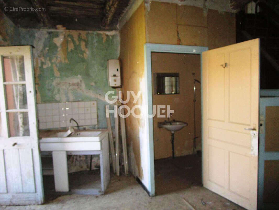 Maison à SIAUGUES-SAINTE-MARIE