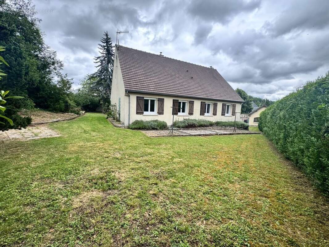 Maison à VIC-SUR-AISNE