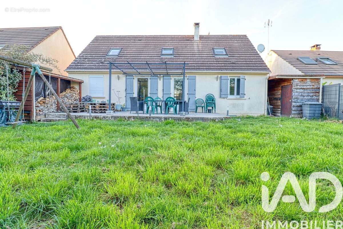 Photo 1 - Maison à SAINT-LEU-D'ESSERENT