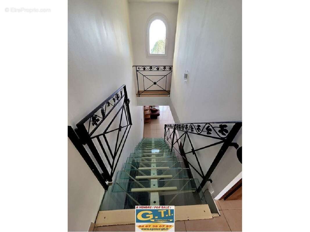 Maison 213 m² à Creissan  - photo 9