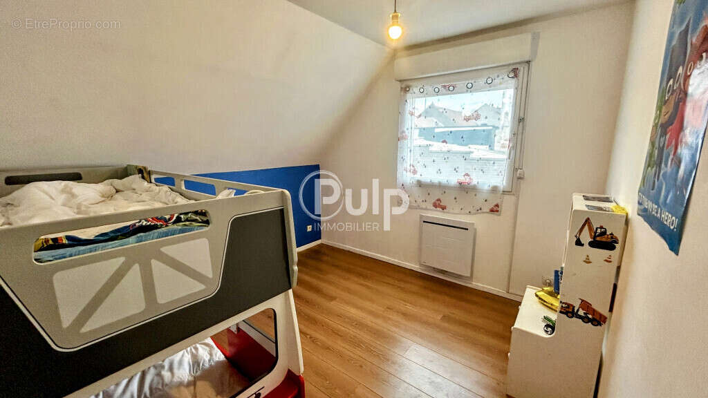 Maison à COURRIERES