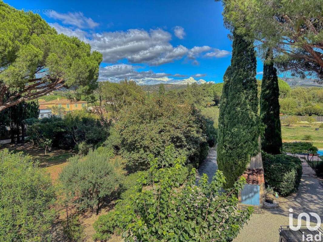 Photo 2 - Appartement à PLAN-DE-LA-TOUR