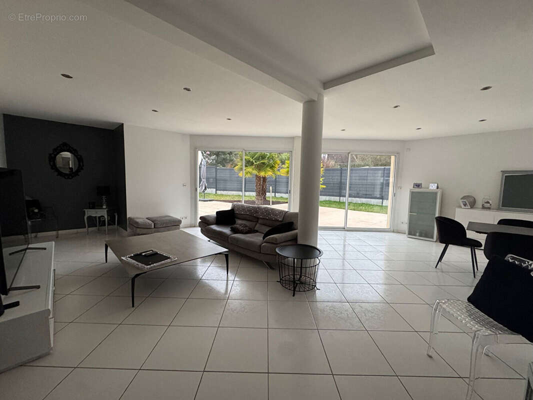 Maison à SAINT-SATURNIN