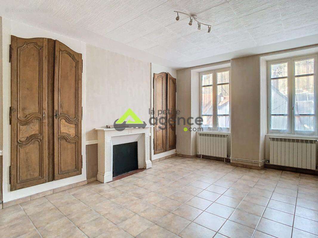Maison à AUBUSSON