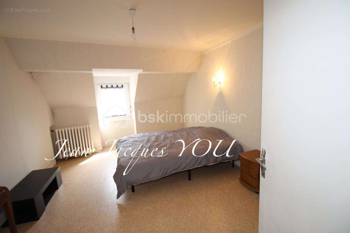 Maison à SAINT-HILAIRE-DU-HARCOUET