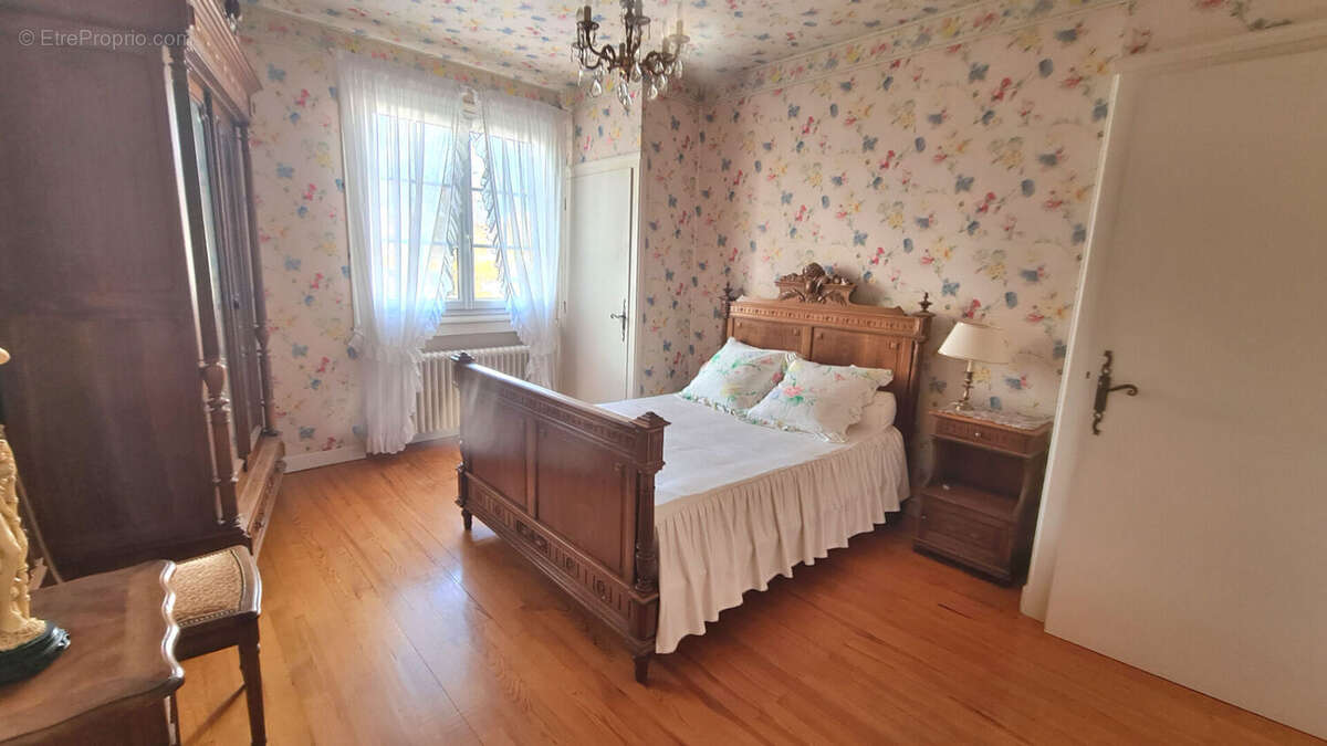 Maison à LA TALAUDIERE