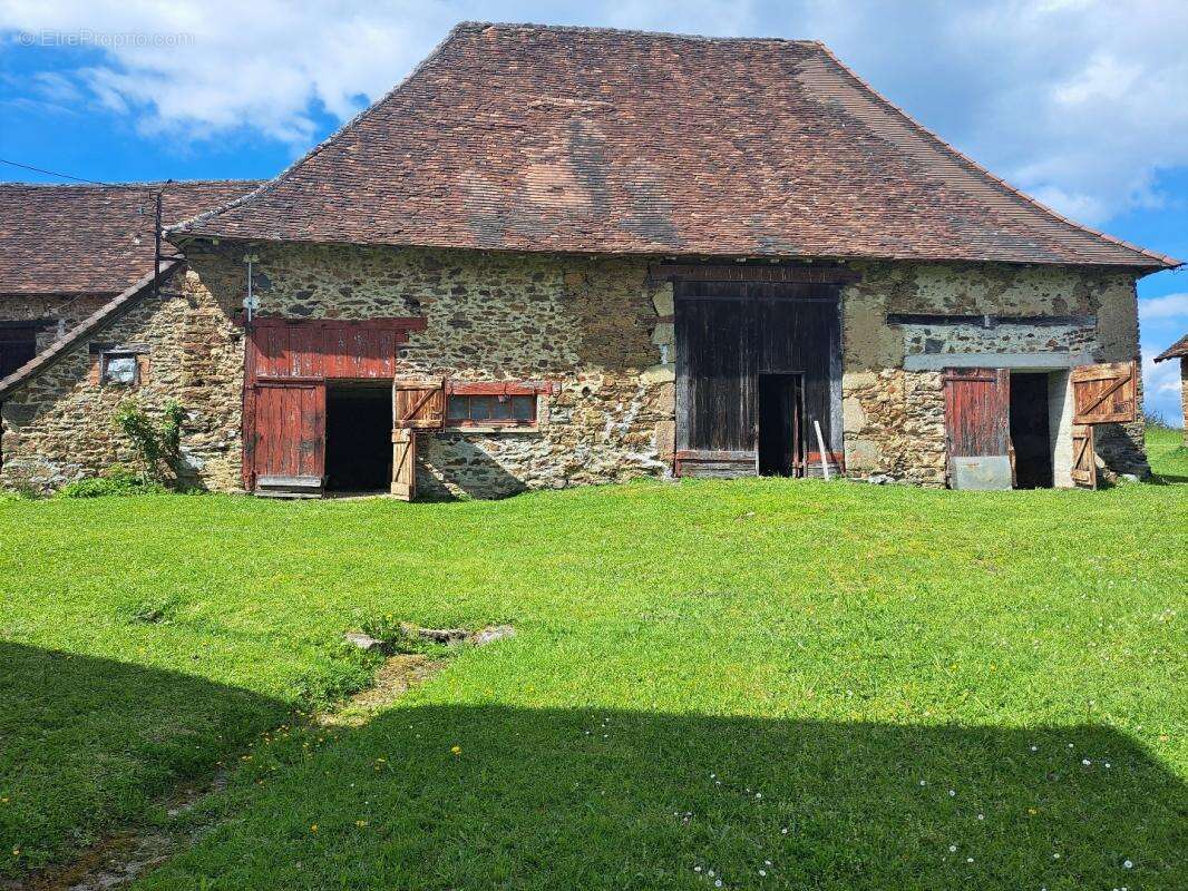 Maison à SAINT-PARDOUX-CORBIER