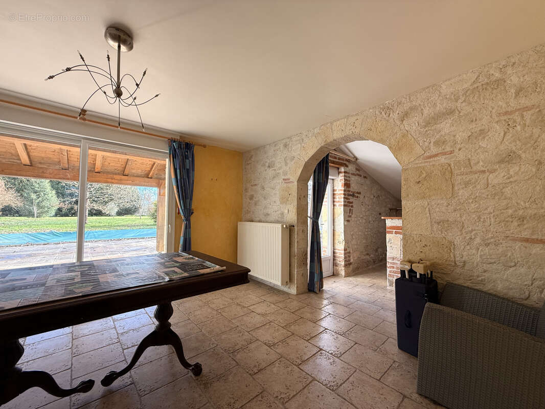 Maison à SAINT-VITE