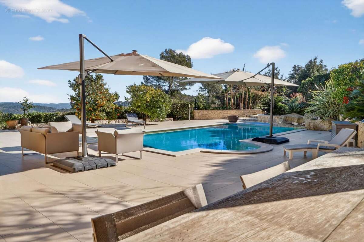 Maison à MONTAUROUX