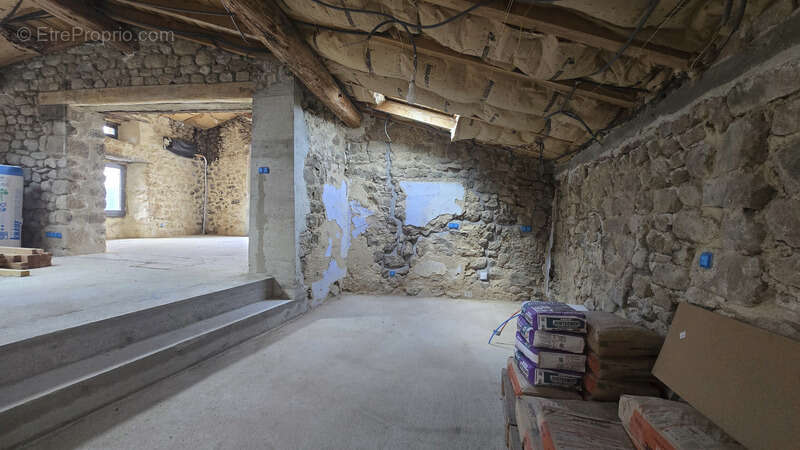 Maison à SAINT-MAURICE-EN-CHALENCON