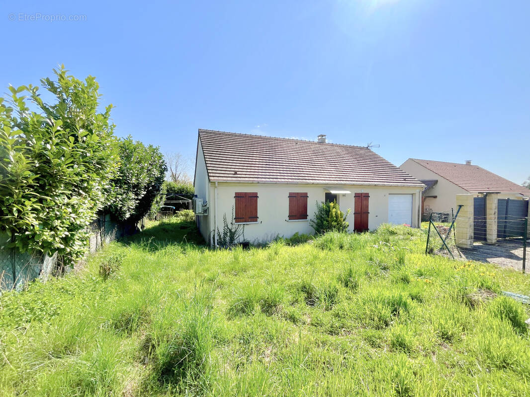 Maison à BETON-BAZOCHES