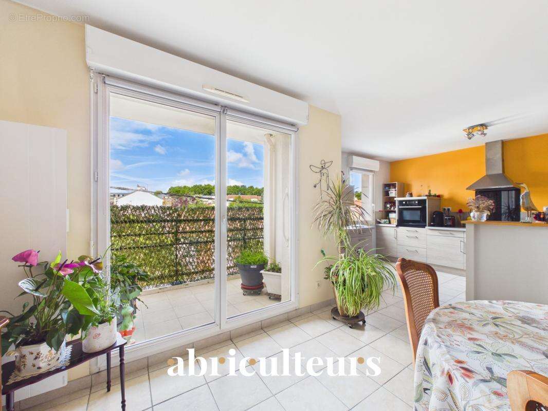 Appartement à SAINT-SEBASTIEN-SUR-LOIRE