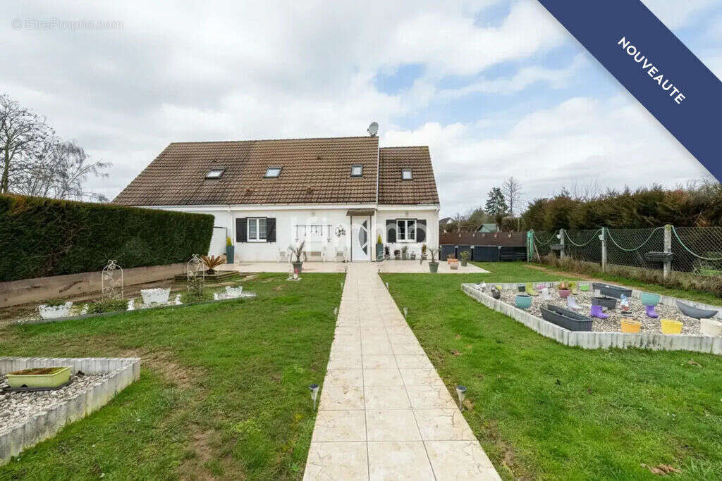 Maison à CHARPONT