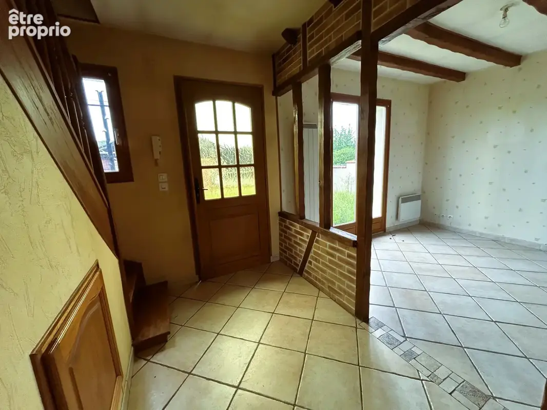 Maison familiale vovable de plain-pied 4 chambres + bureau garage beau terrain clos - photo 2