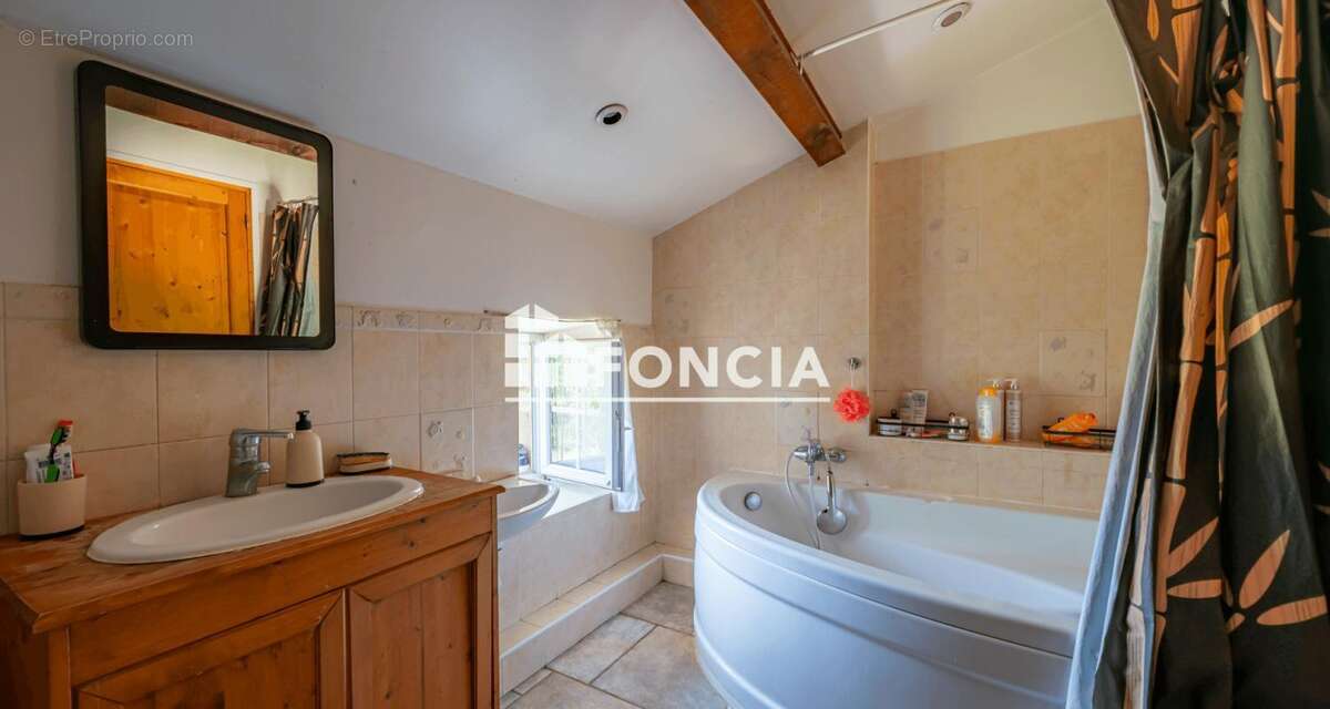 Maison à SAINT-ROMAIN-DE-SURIEU