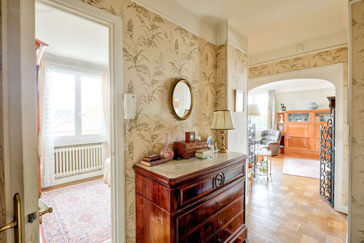 Appartement à COLOMBES