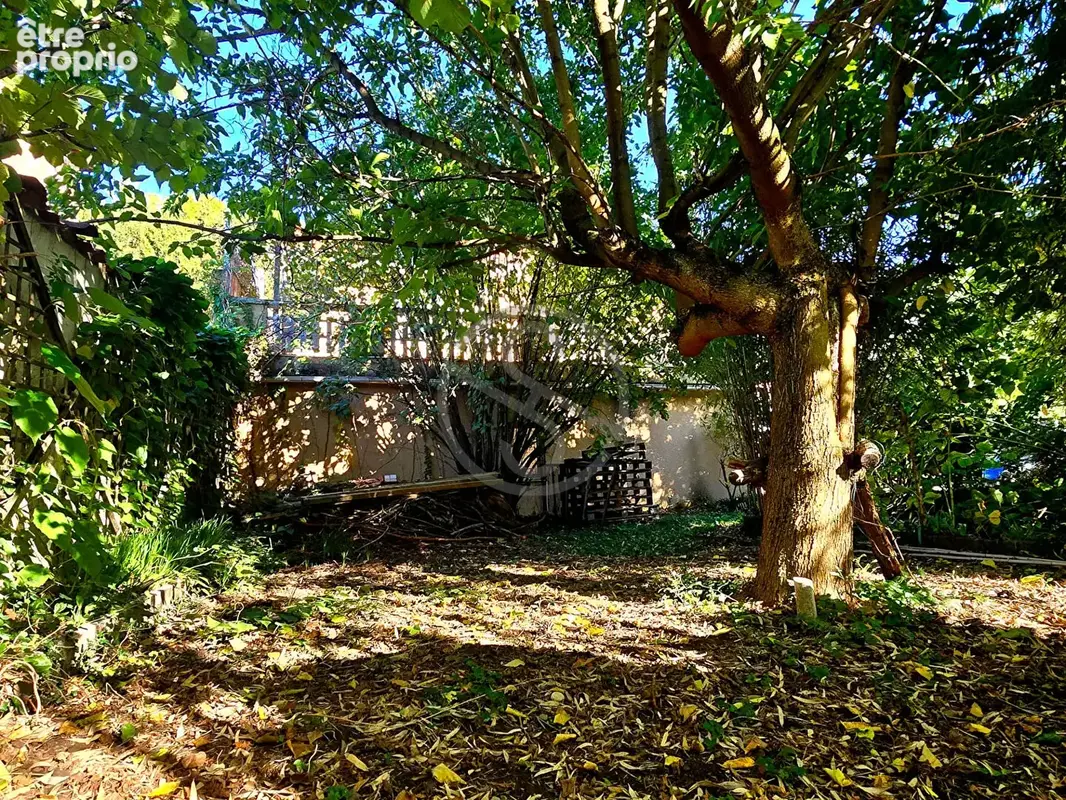 Maison + Grands ateliers, Viriville - photo 2
