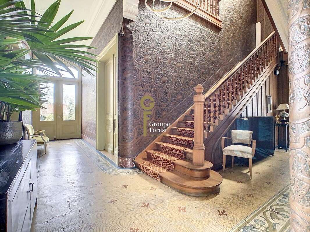 Maison 510 m² à Roncq  - photo 6