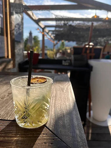 Commerce à SAINT-JEAN-DE-SIXT