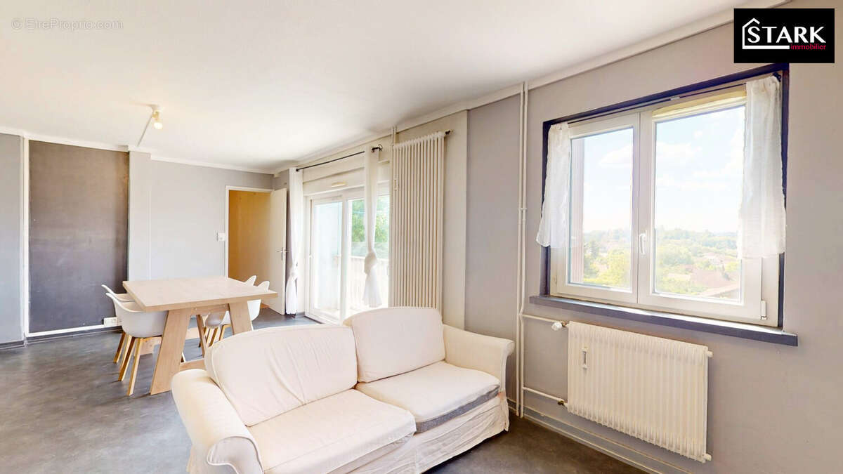 Appartement à VIEUX-CHARMONT