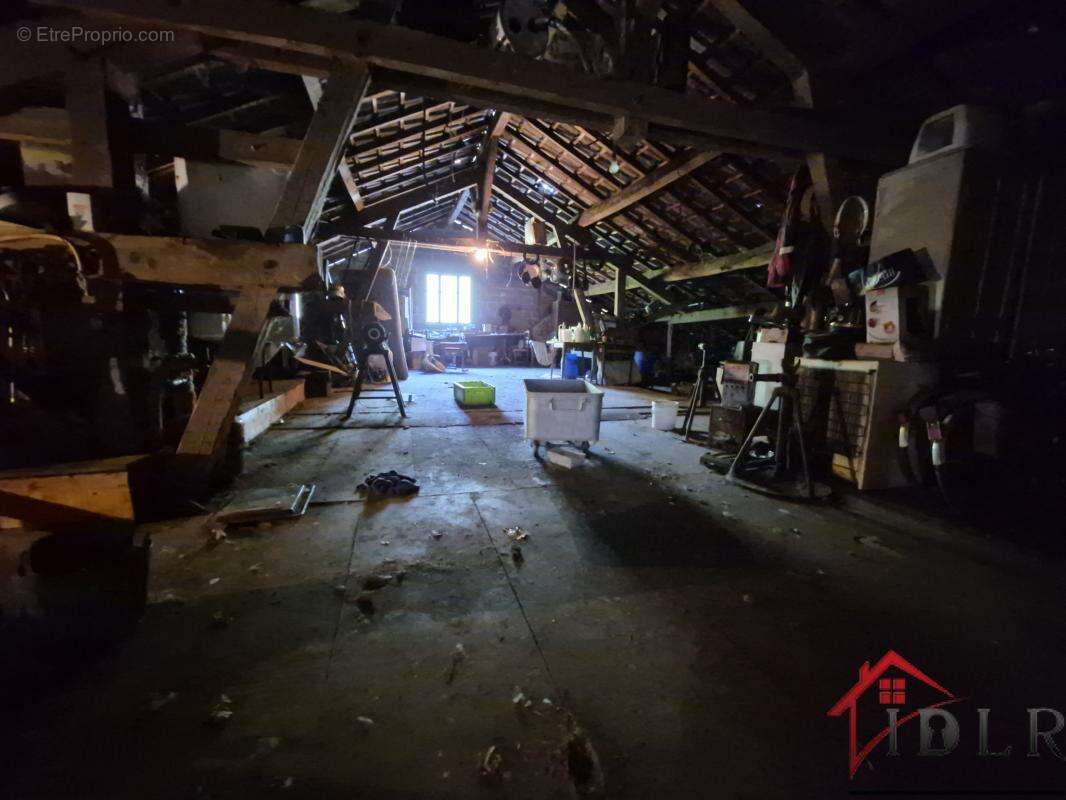 Maison à fort potentiel sur beau terrain - photo 24