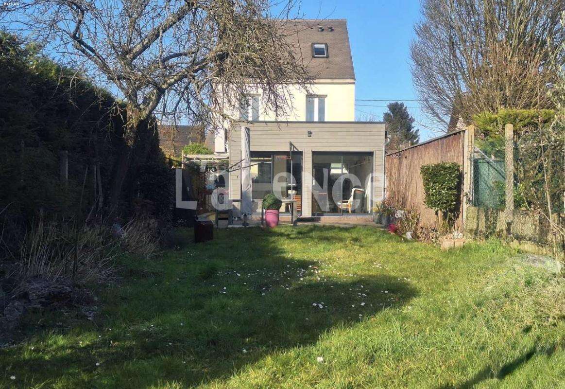 Maison à CLAYE-SOUILLY