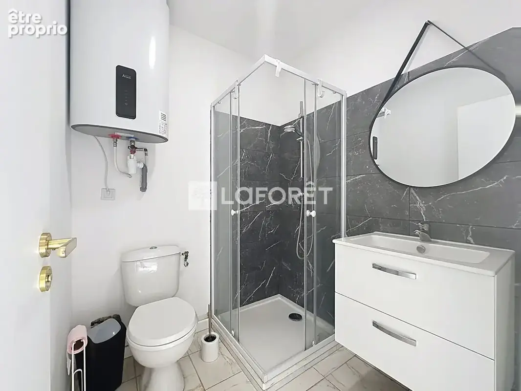 Lunel - Belle villa d'environ 140 m² entièrement rénovée dans un esprit contemporain avec piscine + studio indépendant - photo 15