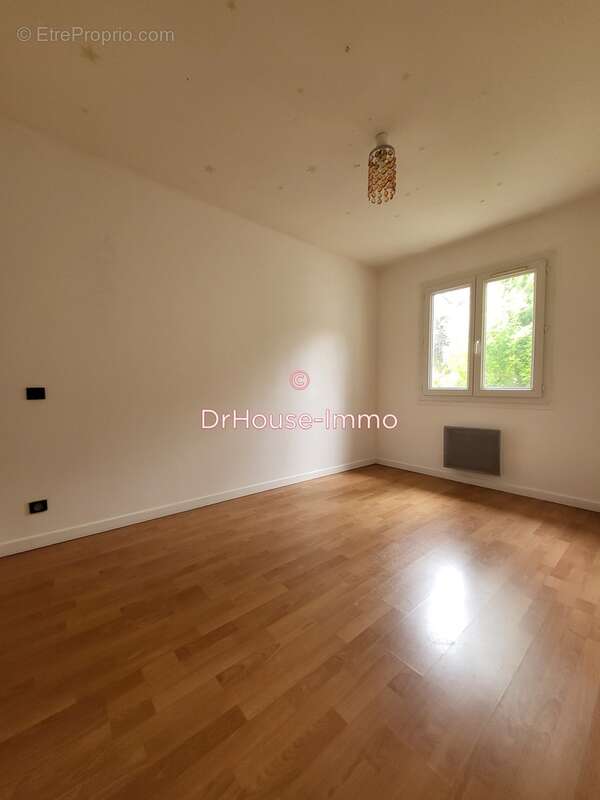 Maison à SAINT-GENES-DE-BLAYE