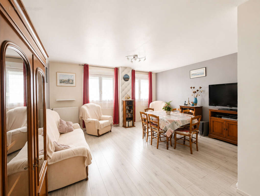 Appartement à LIEUSAINT