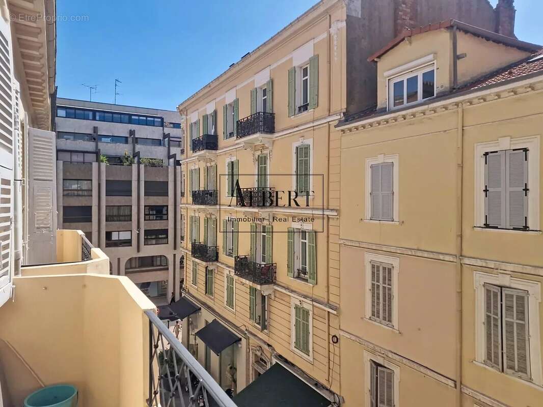 Cannes Centre – Superbe 2 Pièces à deux pas de la Croisette et de la rue d’Antibes - photo 4