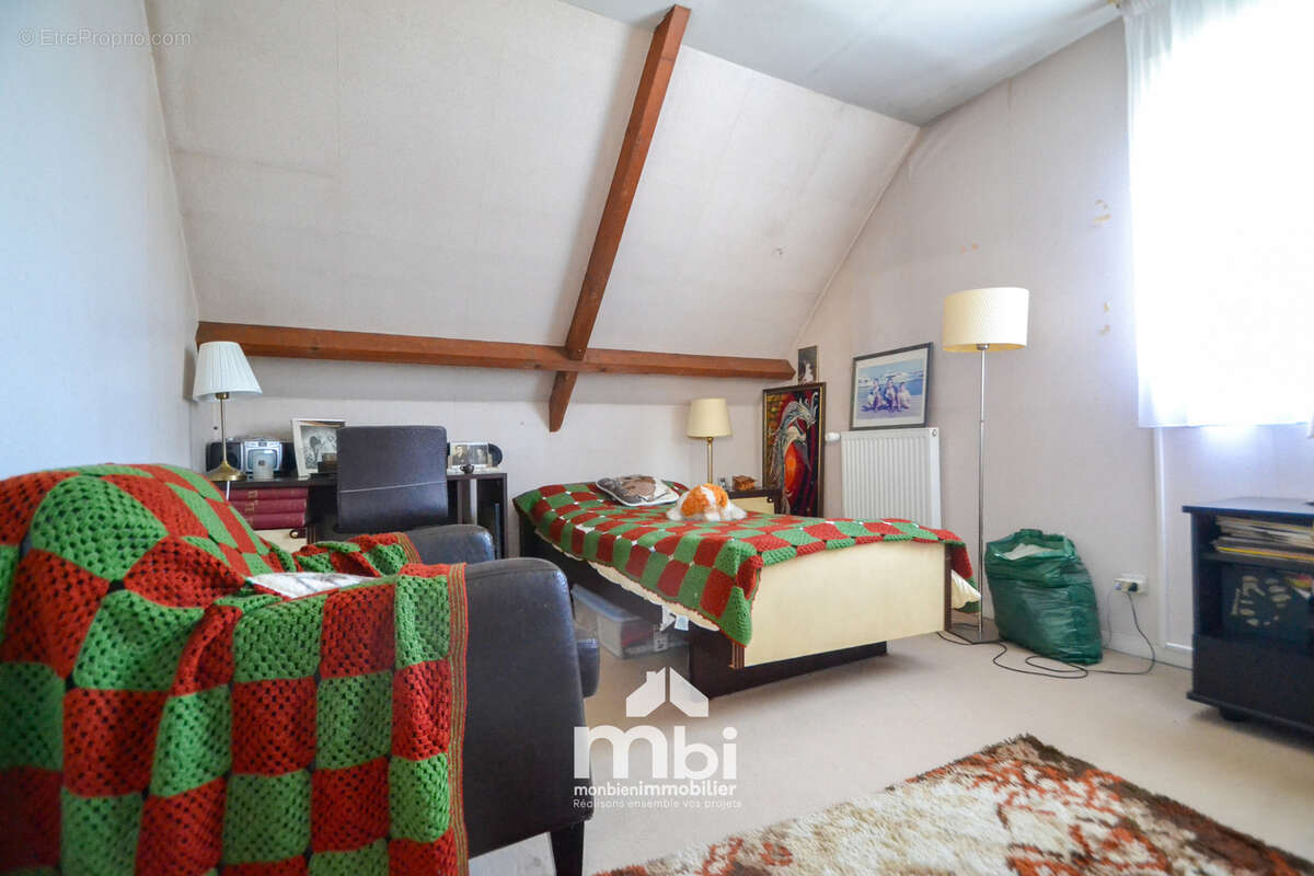 Maison à LA CHAPELLE-EN-SERVAL