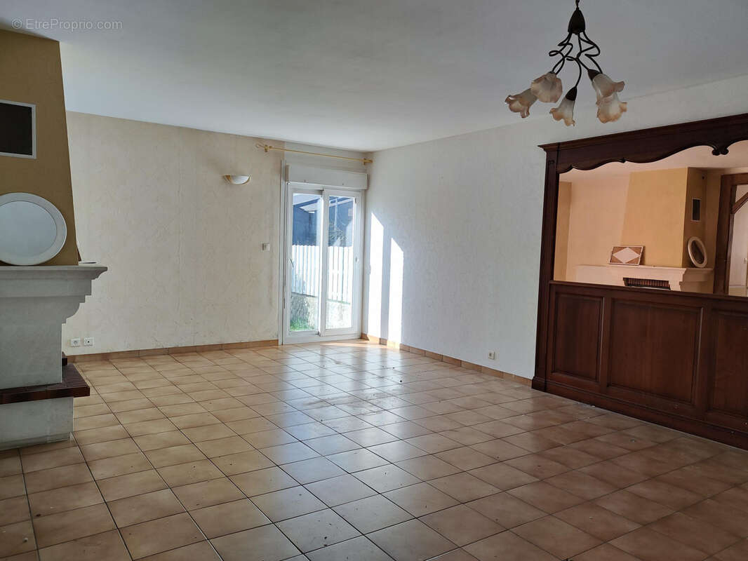 Maison à SAINTE-LUCE-SUR-LOIRE