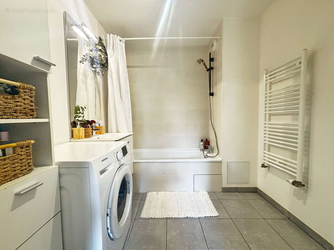 Appartement à SAINT-FONS