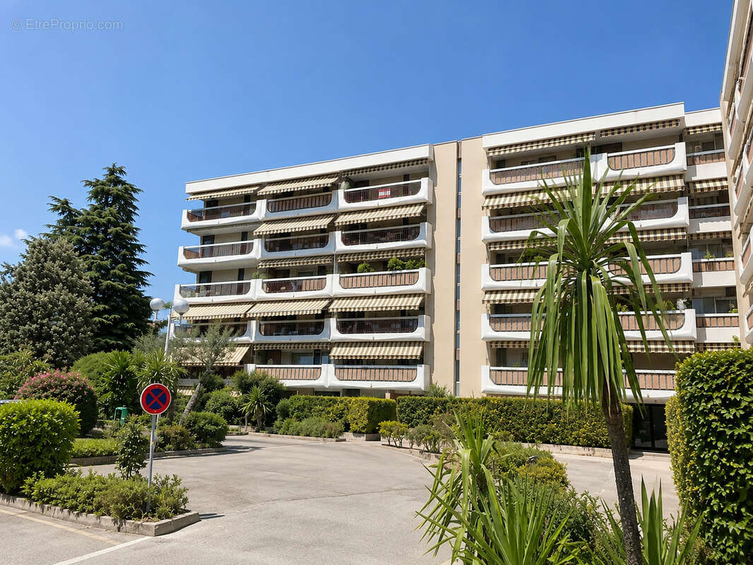 NICE - PESSICART - 3 PIECES - 70 m2- Terrasses - Garage - 379 000 € - photo 3