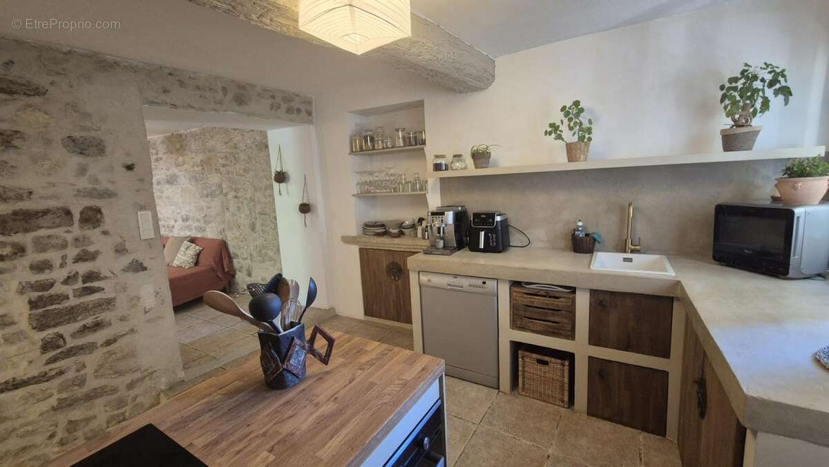 Maison à COMBAS