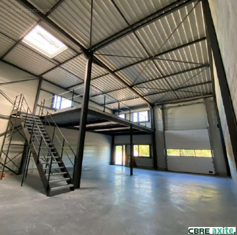 4476 m² à Voiron  - photo 2