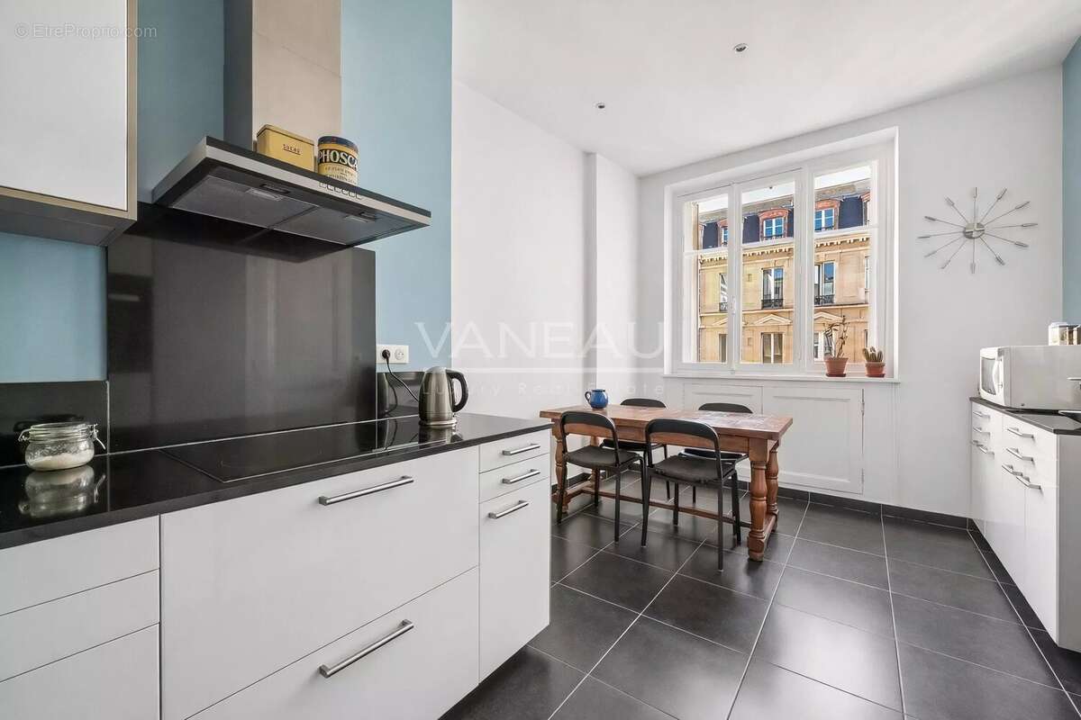 Appartement à PARIS-9E