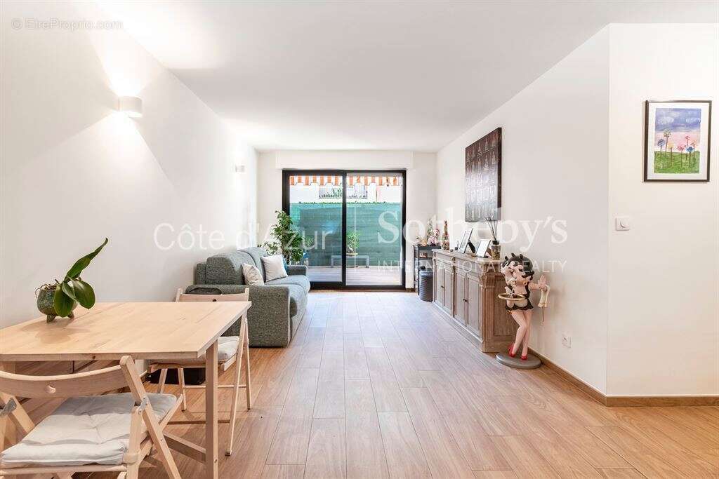 Appartement à BEAULIEU-SUR-MER